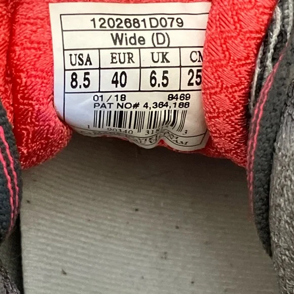 Brooks Adrenaline Gts 18 Sneakers - Picture 7 of 8